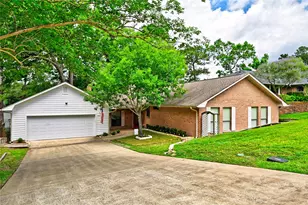 1925 E Lake Dr, Huntsville, TX 77340 - Photo 7