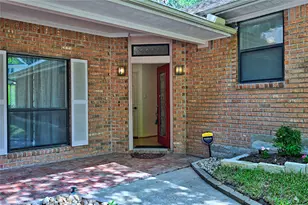 1925 E Lake Dr, Huntsville, TX 77340 - Photo 9