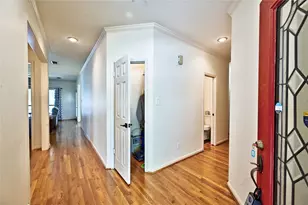1925 E Lake Dr, Huntsville, TX 77340 - Photo 5