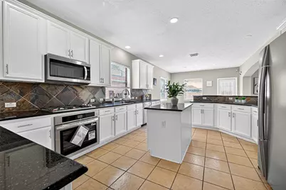 11107 Camino Oaks Drive, Houston, TX 77064 - Photo 5
