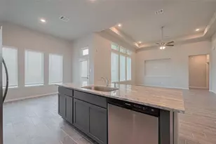 1070 Comal Trl, Dayton, TX 77535 - Photo 17