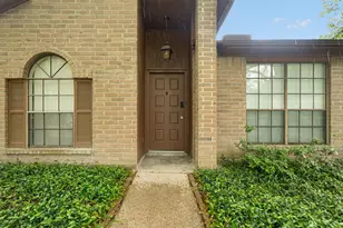 2702 Meandering Trail, Houston, TX 77339 - Photo 3