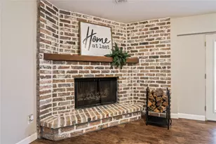 301 Mimosa Dr, Hitchcock, TX 77563 - Photo 7