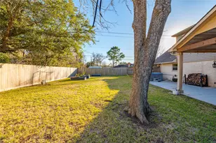 301 Mimosa Dr, Hitchcock, TX 77563 - Photo 35