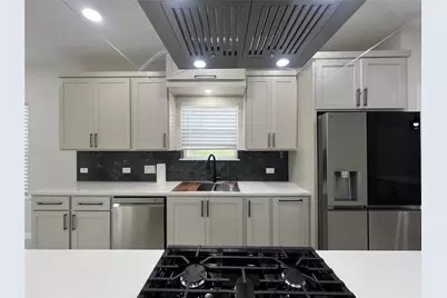 817 Center Street, Richmond, TX 77469 - Photo 17