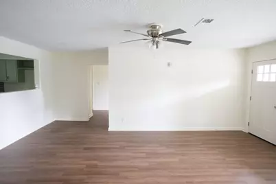 55 Elm Court, Lake Jackson, TX 77566 - Photo 9