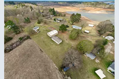 220 Pr 8464, Broaddus, TX 75929 - Photo 15