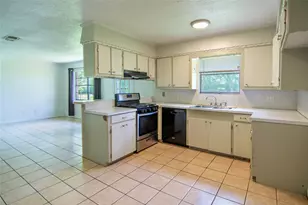 820 Midas Ln, Alvin, TX 77511 - Photo 9