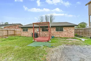 2718 Summertime Dr, Houston, TX 77045 - Photo 19
