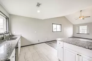 2718 Summertime Dr, Houston, TX 77045 - Photo 7