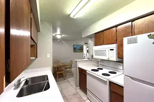 10211 Sugar Branch Dr, Houston, TX 77036 - Photo 7