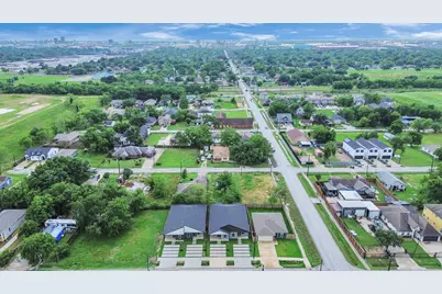 9808 Nedwald Street, Houston, TX 77029 - Photo 5