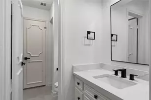 10911 Riverview Dr, Houston, TX 77042 - Photo 33