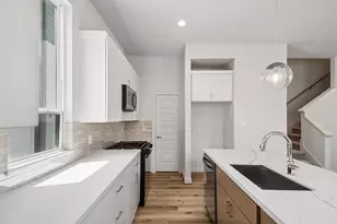 1804 Elysian St, Houston, TX 77026 - Photo 3