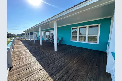 2529 Howell, Crystal Beach, TX 77650 - Photo 5