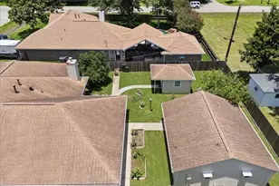 607 Sharondoah Dr, Highlands, TX 77562 - Photo 33