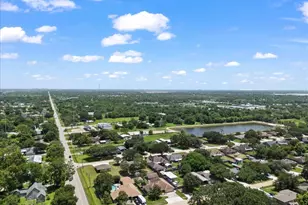 607 Sharondoah Dr, Highlands, TX 77562 - Photo 41