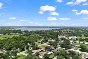607 Sharondoah Dr, Highlands, TX 77562 - Photo 39