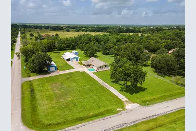 5710 County Road 166, Alvin, TX 77511 - Photo 1