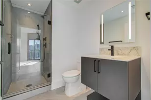 1701 Hermann Dr, Houston, TX 77004 - Photo 21