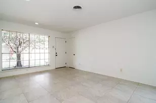 5629 Winsome Ln, Houston, TX 77057 - Photo 3
