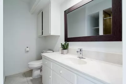 5629 Winsome Lane, Houston, TX 77057 - Photo 17