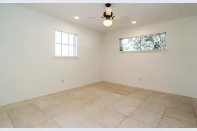 5629 Winsome Lane, Houston, TX 77057 - Photo 13