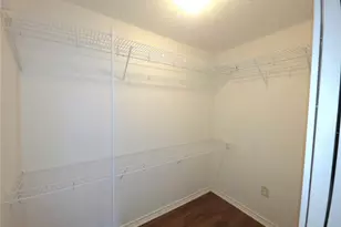 418 Texas St, Tomball, TX 77375 - Photo 7