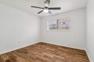 7114 Bayou Forest Dr, Houston, TX 77088 - Photo 11