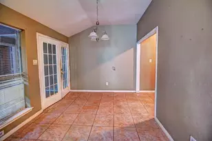 11818 Plumpoint Dr, Houston, TX 77099 - Photo 5