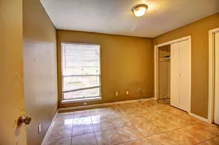 11818 Plumpoint Dr, Houston, TX 77099 - Photo 7