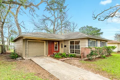 103 Palm Lane, Lake Jackson, TX 77566 - Photo 17