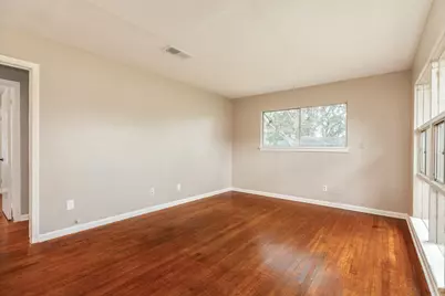 103 Palm Lane, Lake Jackson, TX 77566 - Photo 5