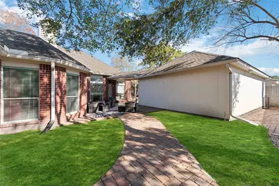 7610 Limber Bough Drive, Humble, TX 77346 - Photo 37
