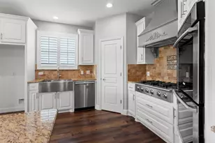 610 S Shady Ln, La Porte, TX 77571 - Photo 15