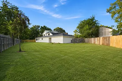 9915 Baronshire Round, Houston, TX 77070 - Photo 3