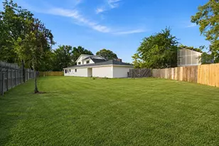 9915 Baronshire Round, Houston, TX 77070 - Photo 3