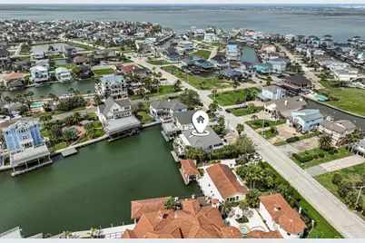 1435 Tiki Drive, Tiki Island, TX 77554 - Photo 15