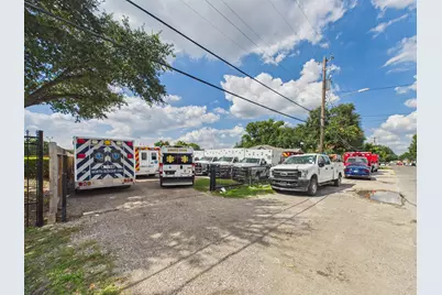 3722 Ocee Street, Houston, TX 77063 - Photo 9