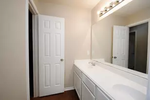 9723 Therrell Dr, Houston, TX 77064 - Photo 27