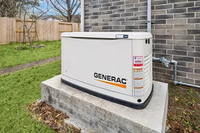 806 Charles Place, Baytown, TX 77521 - Photo 21