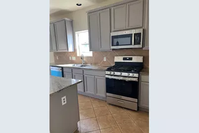 902 Brandy Street, Stafford, TX 77477 - Photo 5