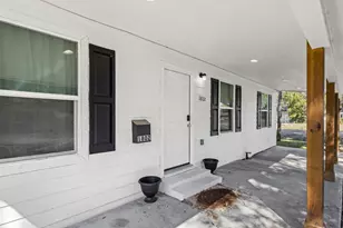 1802 Live Oak St, Port Neches, TX 77651 - Photo 3