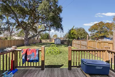 1802 Live Oak Street, Port Neches, TX 77651 - Photo 17