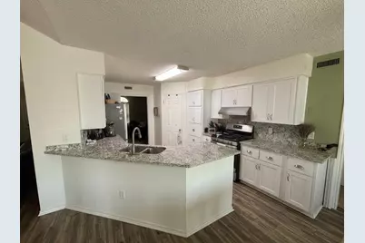 1634 Sunnybrook Drive, New Braunfels, TX 78130 - Photo 5