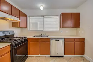 15850 E Park Ct, Houston, TX 77082 - Photo 7