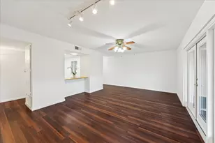 16514 Diana Ln, Houston, TX 77062 - Photo 3