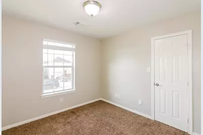 4906 N Cancun Drive, Houston, TX 77045 - Photo 15