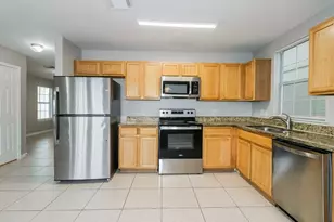 4906 N Cancun Dr, Houston, TX 77045 - Photo 7