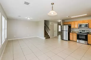 4906 N Cancun Dr, Houston, TX 77045 - Photo 9